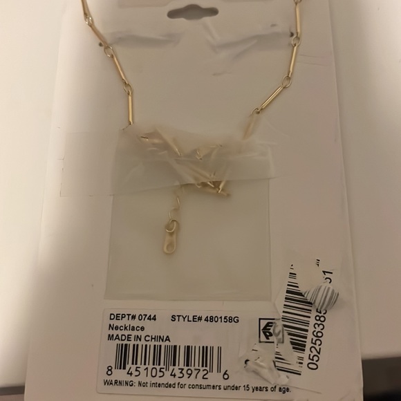 Unwritten, 14k gold, 16” + 2” adjustable chain, cubic zirconia. Moon and stars - Picture 2 of 2